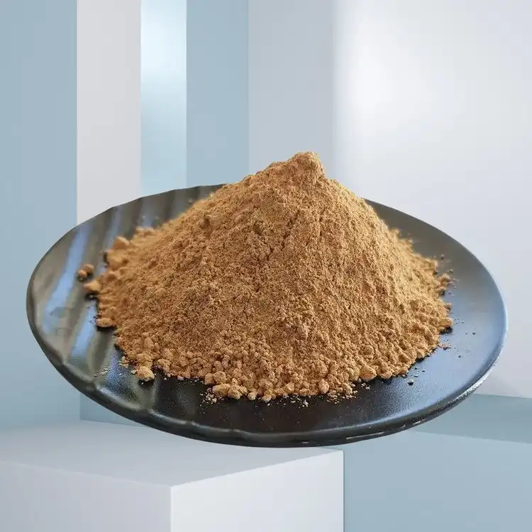 How does ferric chloride powder help mitigate H₂S corrosion risk in wellbore fluids?